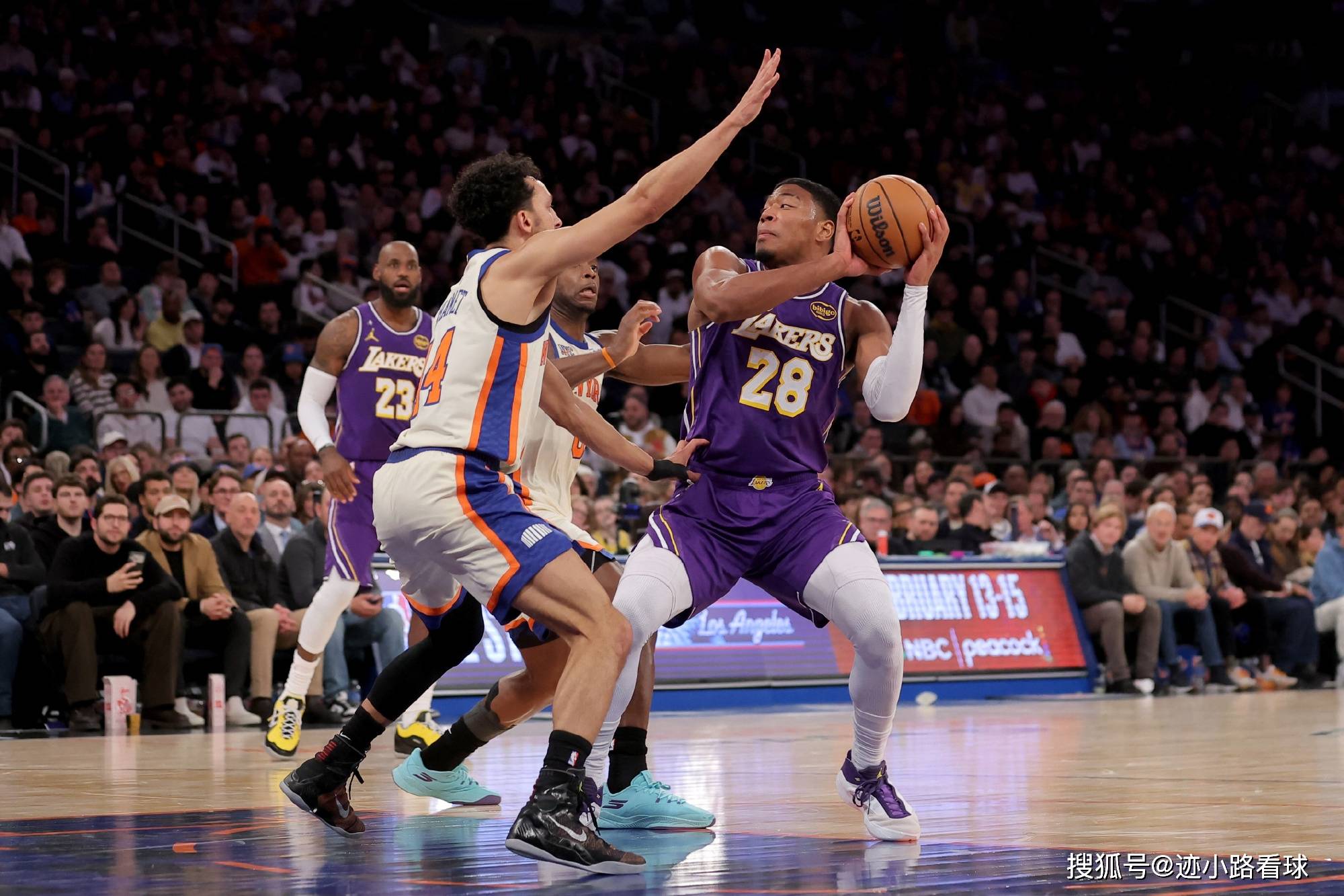 九游APP包含刚刚！纽约尼克斯围绕亚冠更衣室发声今夜NBA季后赛传出新动向，布鲁克林篮网赛后远射贴柱的词条